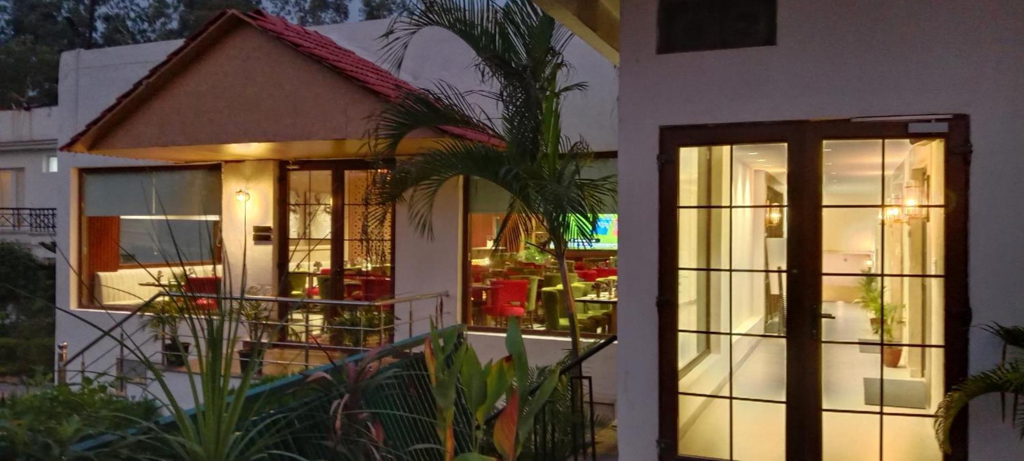 Black Mango Resort Kala Amb Exterior photo